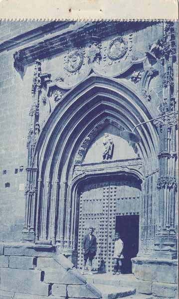 img_pos//01_Sadaba vistas/04_Portada gotica de la iglesia.jpg